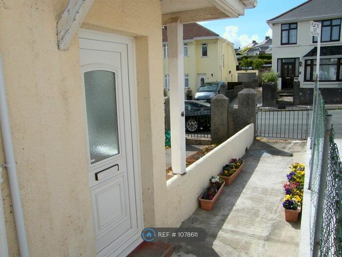 2 Bedroom Flat To Rent In Plymstock, Plymouth, PL9