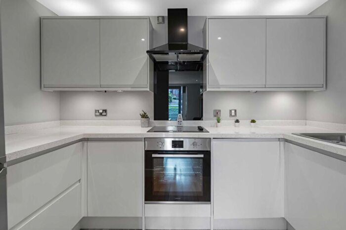 2 Bedroom Flat To Rent In Derby Road, Nottingham, NG1