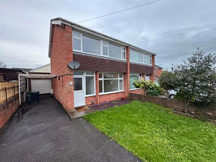 3 Bedroom House To Rent In Downside, Street, BA16