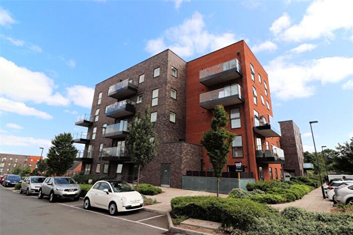 2 Bedroom Flat For Sale In Stoneham Court, Dell View Road, Erith, Kent, DA8