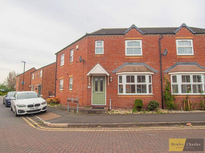 3 Bedroom Semi-Detached House To Rent In Northumberland Way, Walsall, WS2