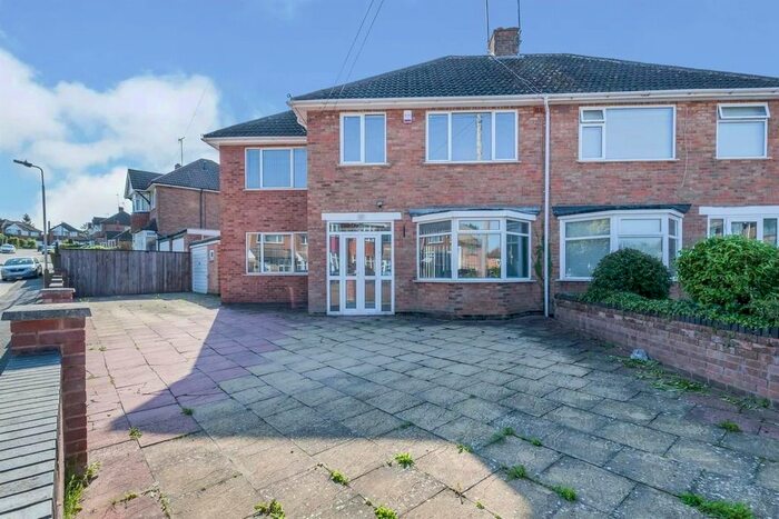 5 Bedroom Semi-Detached House To Rent In Wintersdale Road, Leicester LE5