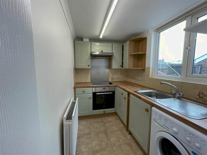 3 Bedroom Maisonette To Rent In Rock Street, Brighton, BN2