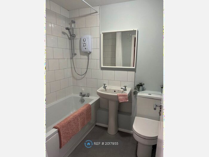 1 Bedroom Flat To Rent In Henry Doulton Drive, London, SW17