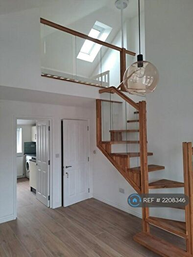 1 Bedroom Flat To Rent In Baron Road, Penarth, CF64