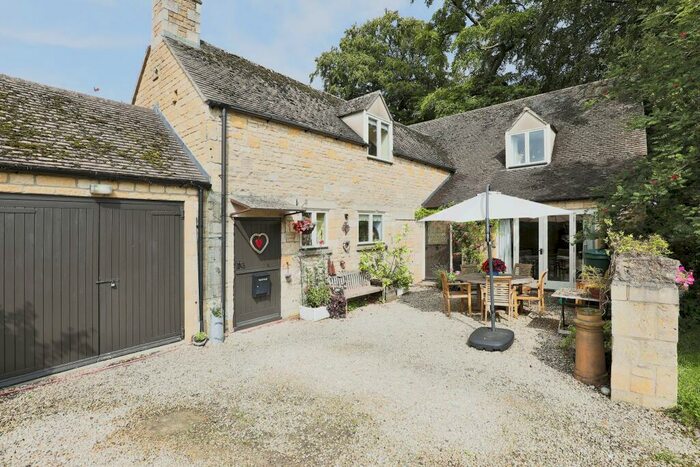 4 Bedroom Barn Conversion For Sale In Station Road, Stow On The Wold, Cheltenham, GL54