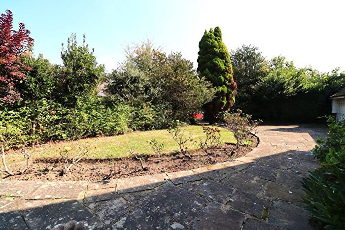 3 Bedroom Detached House For Sale In Cooden Close, Cooden, Bexhill-On-Sea, TN39