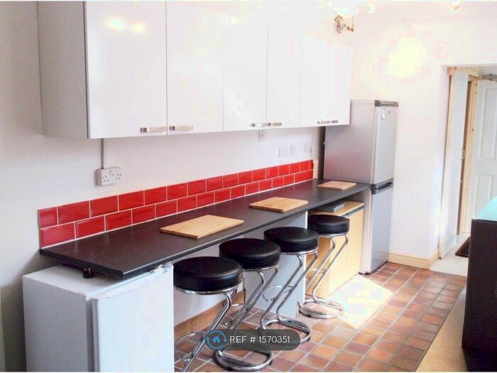 5 Bedroom Terraced House To Rent In Lorne Road, Leicester, LE2
