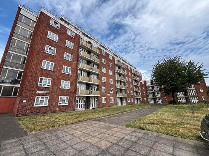 1 Bedroom Flat For Sale In Howard Road, Herrick House Howard Road, N16