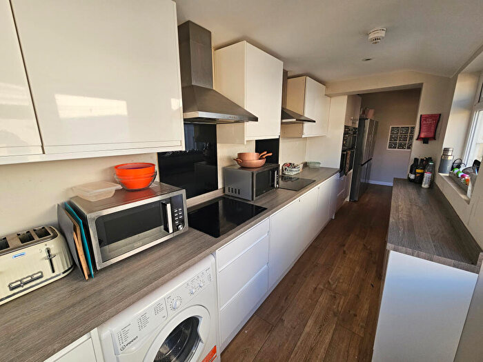 Flat To Rent In Perryfield Street, Maidstone, ME14