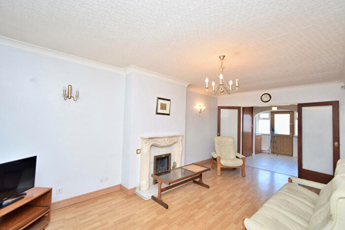 3 Bedroom Semi-Detached House For Sale In Barnstaple Road, Evington, Leicester, LE5