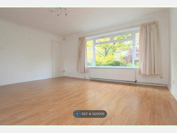 2 Bedroom Flat To Rent In Ashcroft, London N14