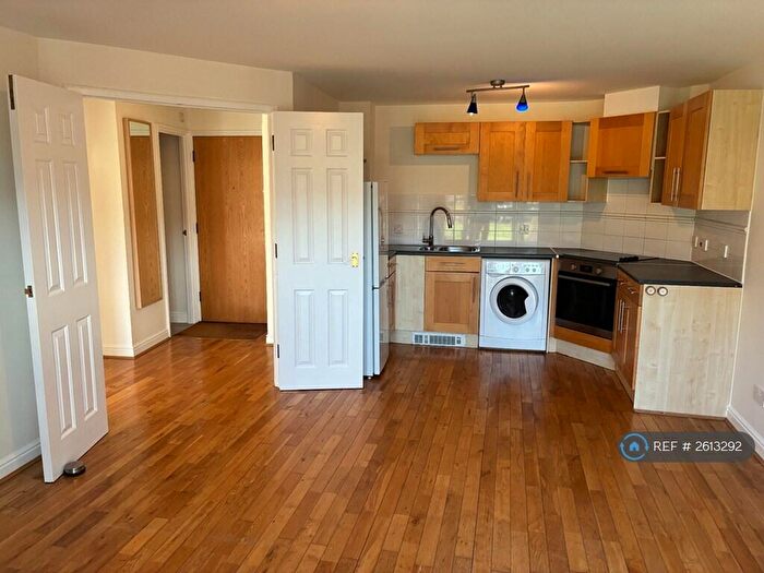 1 Bedroom Flat To Rent In Glaisher Street, London, SE8