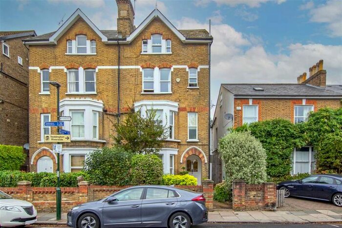 2 Bedroom Flat To Rent In Ferry Road, Teddington, TW11