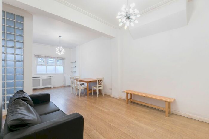 2 Bedroom Flat To Rent In Friary Road, London, SE15