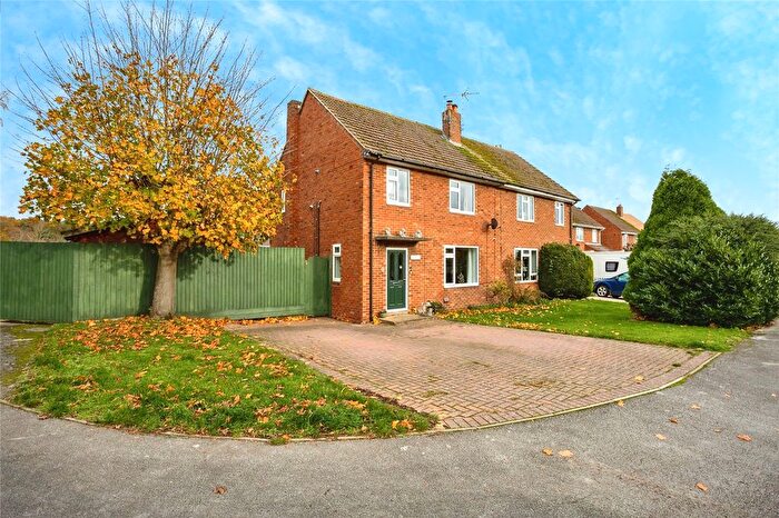 3 Bedroom Semi-Detached House For Sale In Coneygrey Spinney, Flintham, Nottinghamshire, NG23
