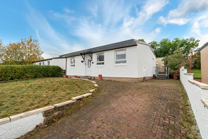 2 Bedroom Detached Bungalow For Sale In Oak Road, Paisley, PA2