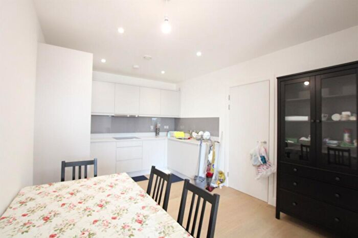 2 Bedroom Flat To Rent In Eastern Point, Edgware Road, Colindale, NW9