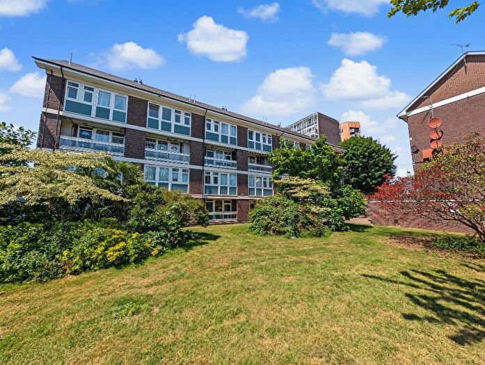 3 Bedroom Duplex For Sale In Barnabas Road, London, E9