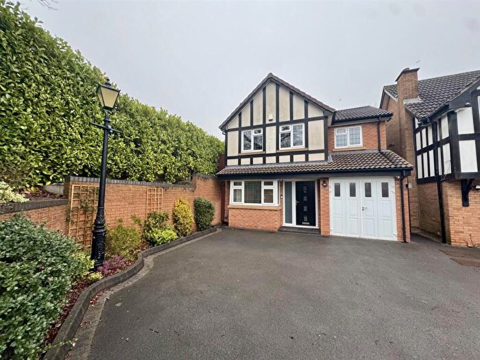 3 Bedroom Detached House To Rent In Cloister Drive, Halesowen, B62
