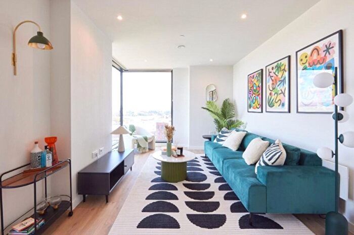 2 Bedroom Flat To Rent In Treveris St, London, SE1