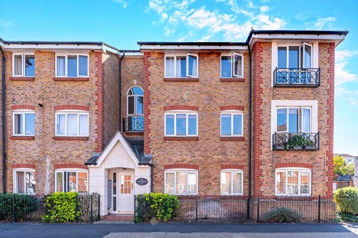 2 Bedroom Apartment To Rent In Canbury Park Road, Kingston Upon Thames, KT2