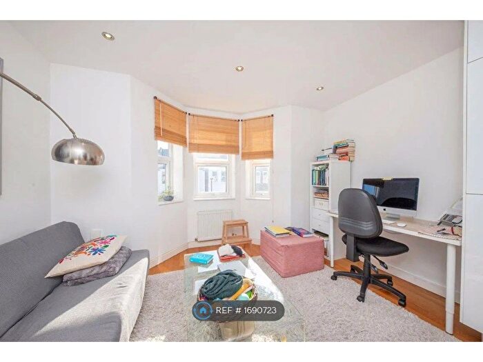 1 Bedroom Maisonette To Rent In Fortescue Road, London, SW19