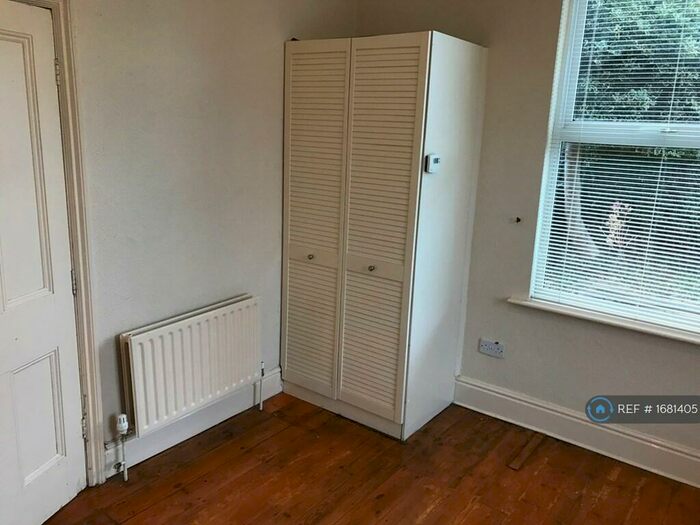 1 Bedroom Flat To Rent In Lincoln House, Rugby, CV22