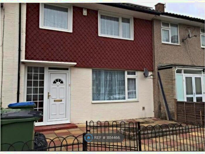 2 Bedroom Terraced House To Rent In Chalcombe Road, London, SE2