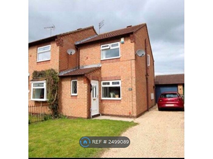 2 Bedroom Semi-Detached House To Rent In Freshfields, Brough, HU15