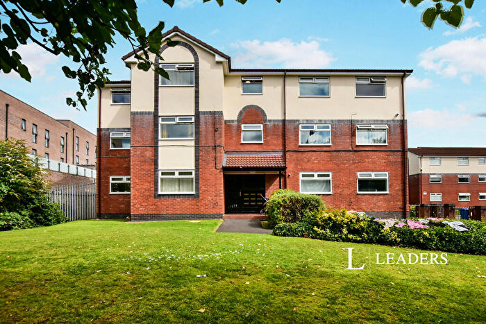 2 Bedroom Flat To Rent In Constance Gardens, Salford, M5