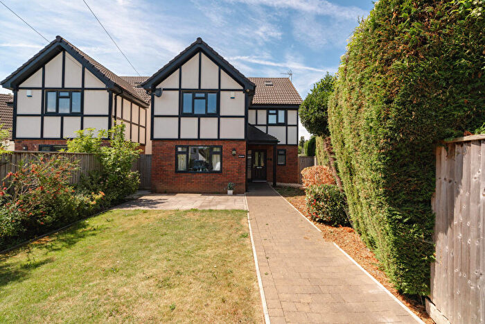 5 Bedroom Detached House For Sale In The Close, Bristol, BS10