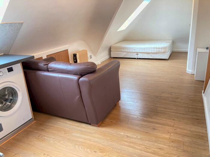 Studio To Rent In Very Near West Acton Tube, West Acton W3