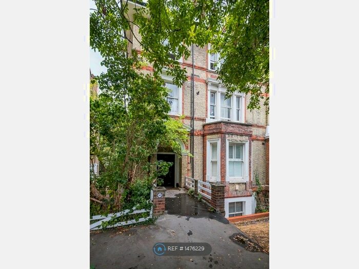 1 Bedroom Flat To Rent In Victoria Crescent, London, SE19