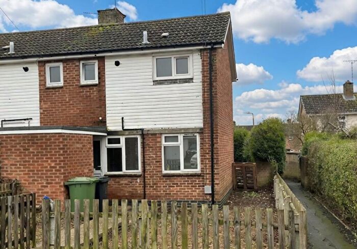 2 Bedroom End Of Terrace House For Sale In Alpine Close, Oakham, Rutland, LE15