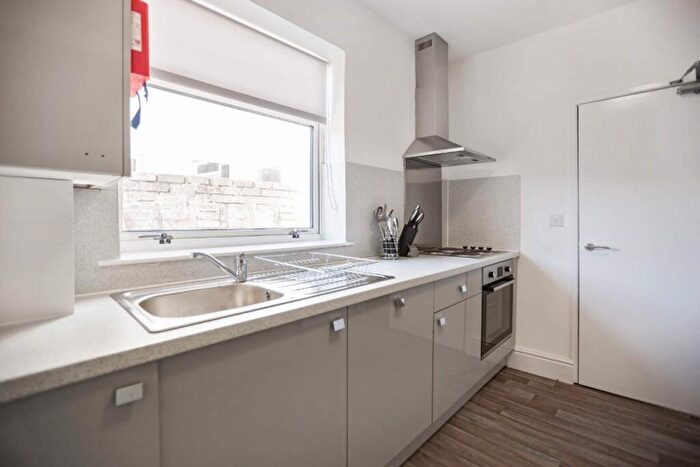 4 Bedroom House To Rent In Berkeley Road, Bristol, BS16