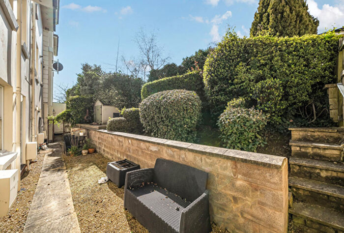 2 Bedroom Apartment For Sale In Parabola Road, Cheltenham, Gloucestershire, GL50