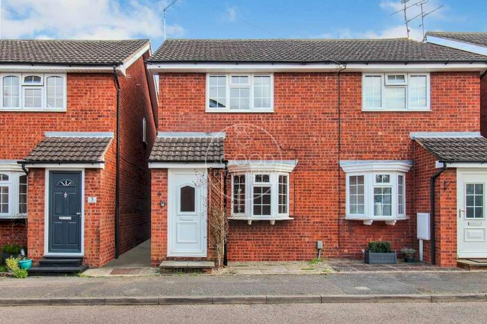 2 Bedroom Semi-Detached House To Rent In Williams Close, Aylesbury, HP19