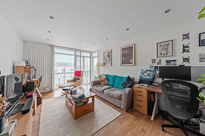 2 Bedroom Flat For Sale In Sydenham Road, London, SE26
