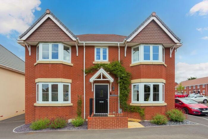 5 Bedroom Detached House To Rent In Sedge Smith Way, Wantage, OX12