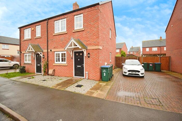 2 Bedroom Semi Detached House For Sale In Oakwood Avenue, Willenhall, Coventry, CV3