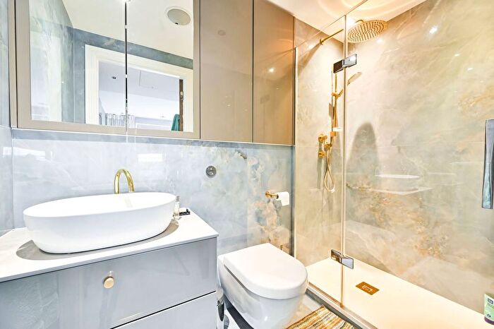 2 Bedroom Flat To Rent In Chelsea Creek, Chelsea Creek, London, SW6