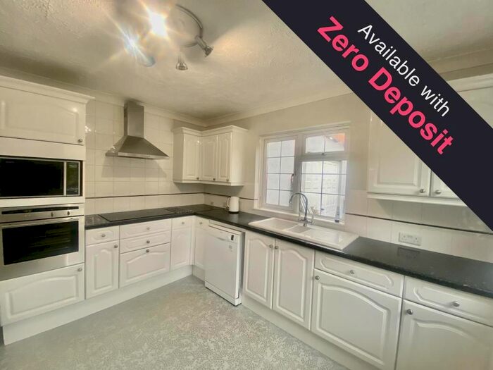 3 Bedroom Property To Rent In Bursledon Road, Hedge End, Southampton, SO30