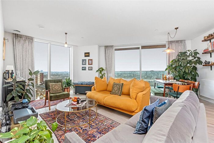 2 Bedroom Flat For Sale In Daneland Walk, London, N17