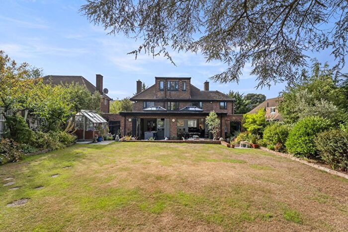 5 Bedroom Detached House For Sale In Gibsons Hill, London, SW16
