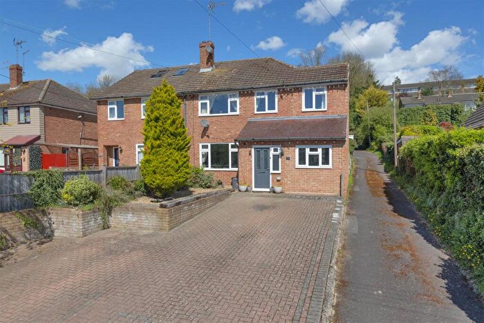 4 Bedroom Semi-Detached House For Sale In Bush Road, Cuxton, ME2