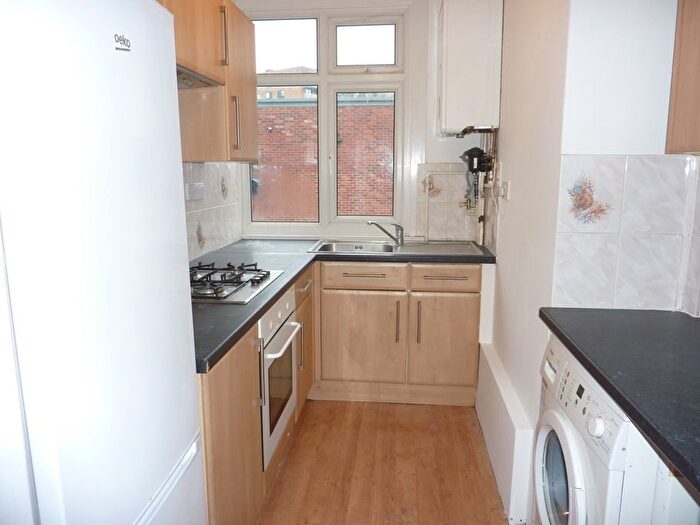 1 Bedroom Flat To Rent In Brighton Road, Coulsdon, CR5