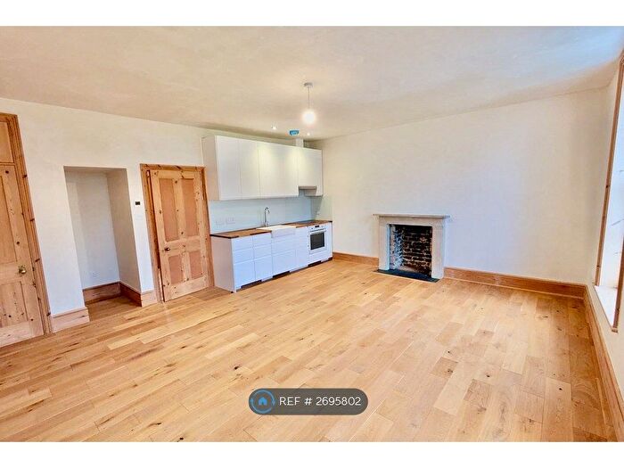 1 Bedroom Flat To Rent In Wellington Square, Hastings, TN34