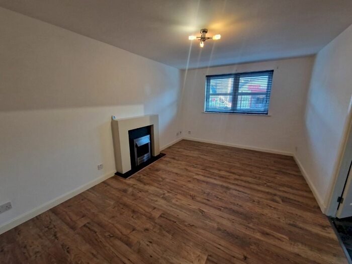 2 Bedroom Flat To Rent In South College Street, City Centre, Aberdeen, AB11