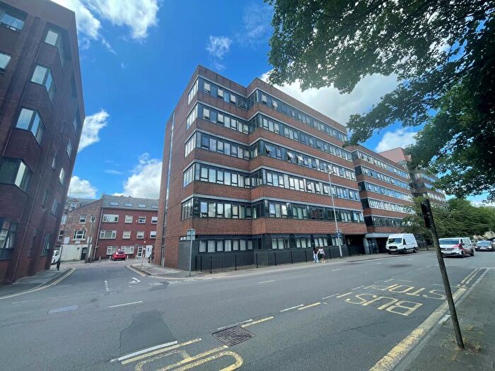 1 Bedroom Apartment To Rent In Farnsby Street, Swindon, SN1